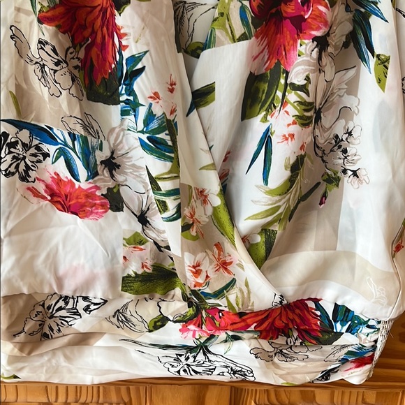 WHBM White Floral Sleeveless Top Large - Picture 5 of 9